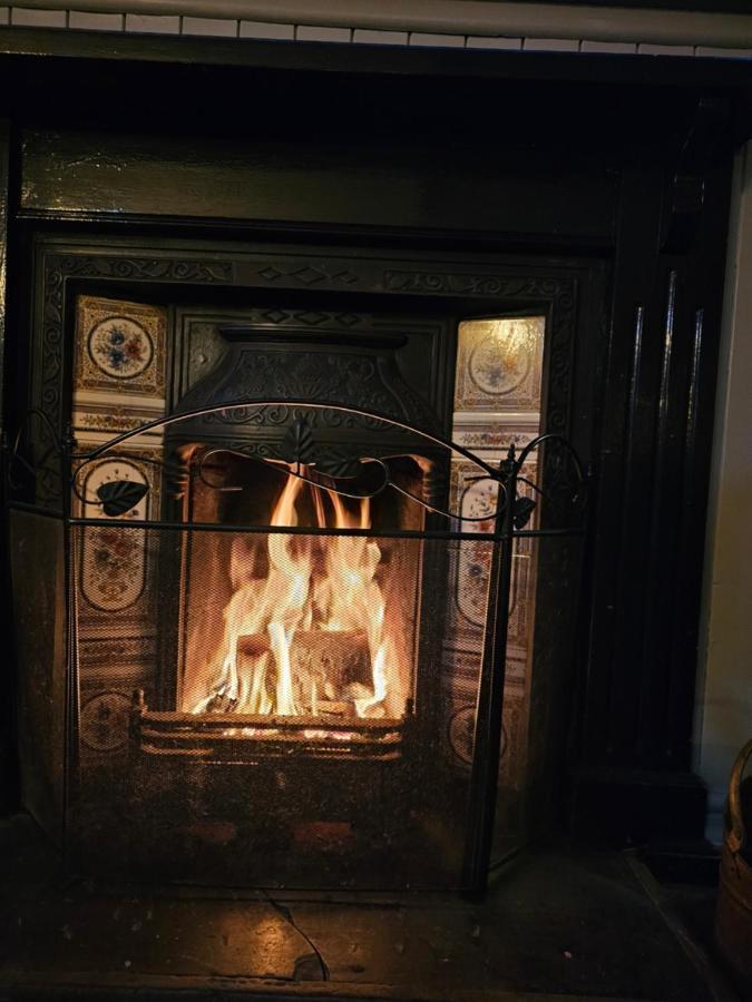 Dog And Partridge Inn Calne Exterior foto